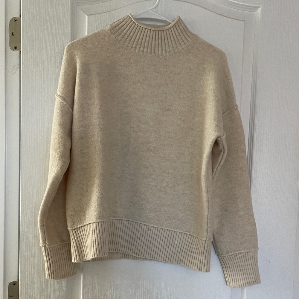 Universal Thread Cream Sweater - like new